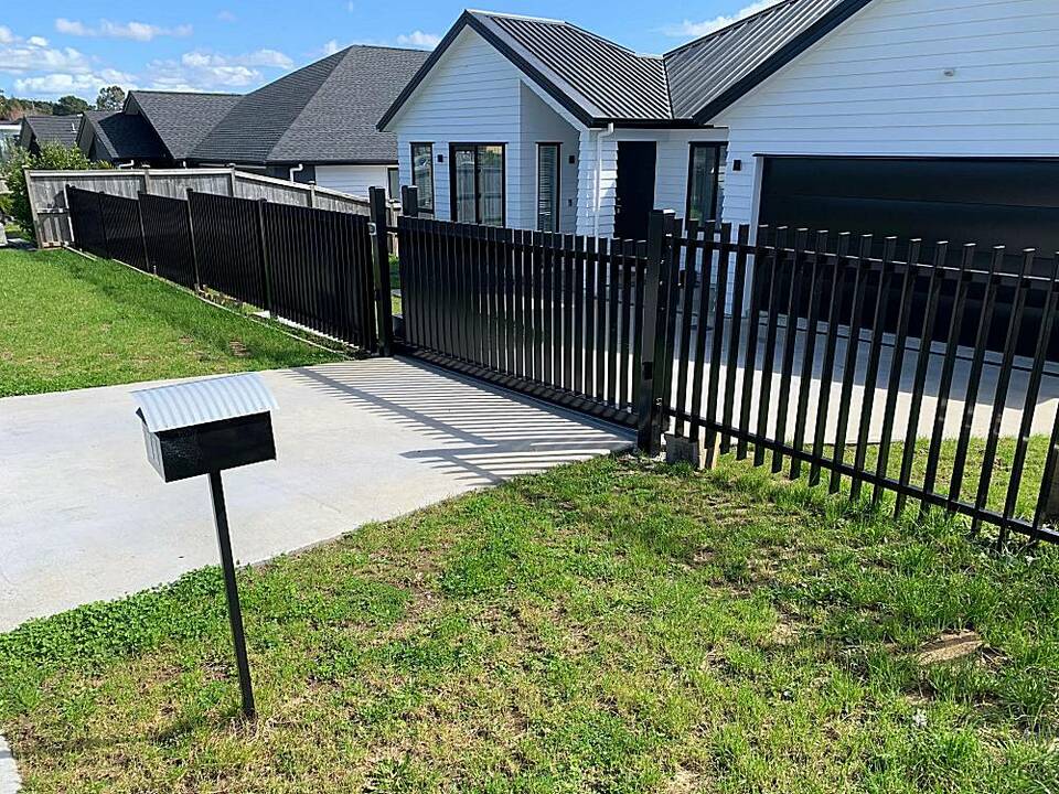 Fencing Dynamix Specialists in:- Automatic driveway gates Security fencing School fencing Pool and landscape fencing Timber boundary fencing Glass fencing Fencing Dynamix covers the whole range of commercial and residential fencing. Based in Kumeu, West Auckland and servicing all of the greater Auckland Area