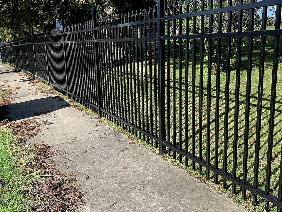 Fencing Dynamix Specialists in:- Automatic driveway gates Security fencing School fencing Pool and landscape fencing Timber boundary fencing Glass fencing Fencing Dynamix covers the whole range of commercial and residential fencing. Based in Kumeu, West Auckland and servicing all of the greater Auckland Area